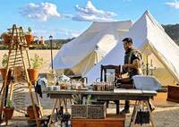 Gunnar plying his wares Gunnar plying his wares